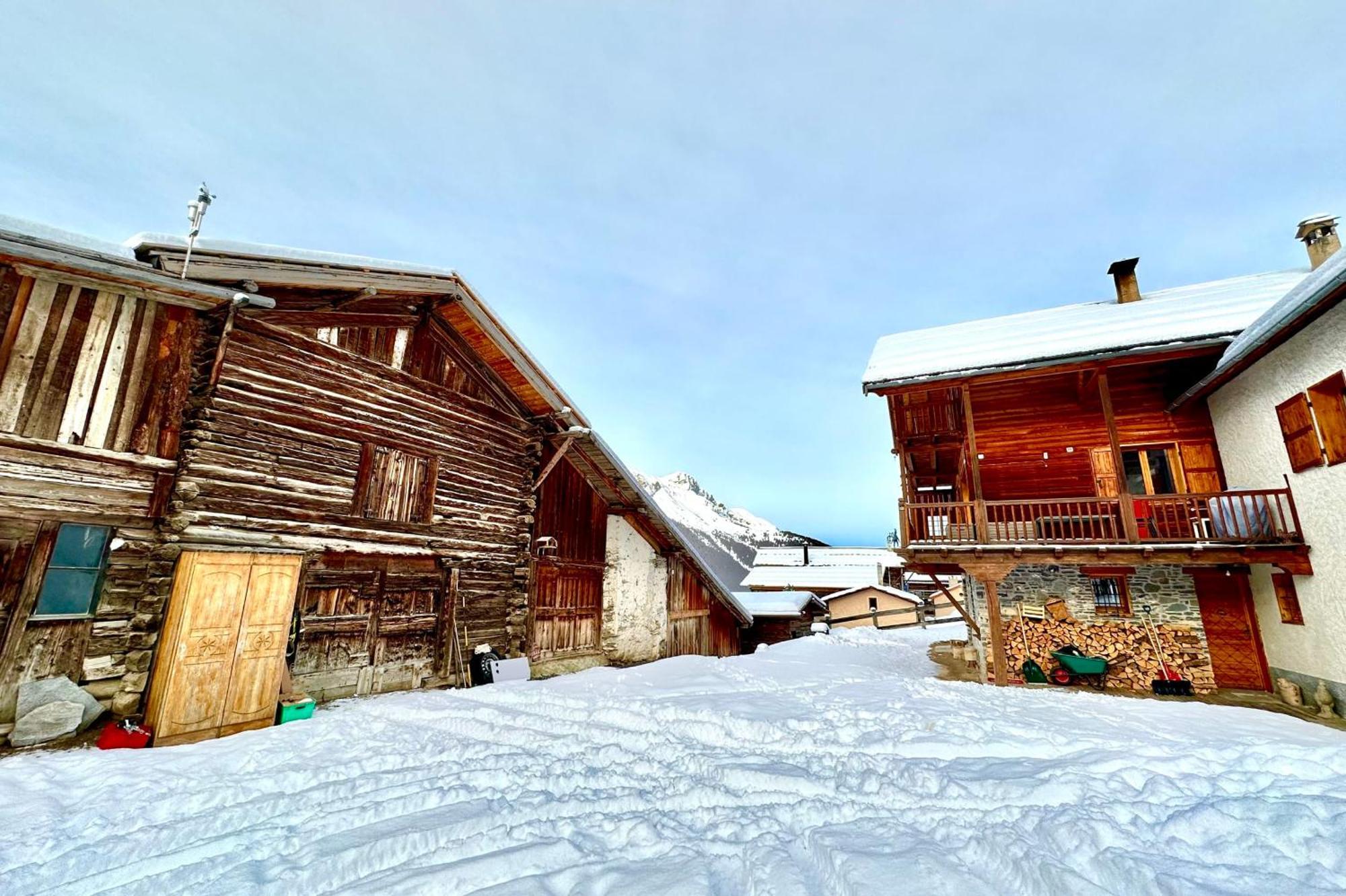 Casa-la Lobio Foot Of The Slopes Breathtaking Views 4p * Saint-Vérand