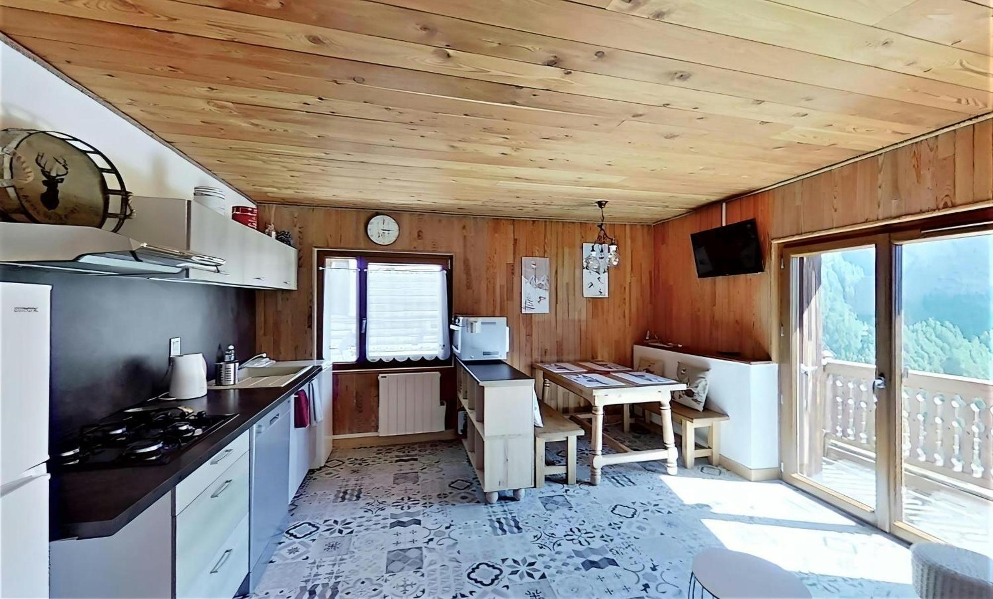 Casa-la Lobio Foot Of The Slopes Breathtaking Views 4p Apartment